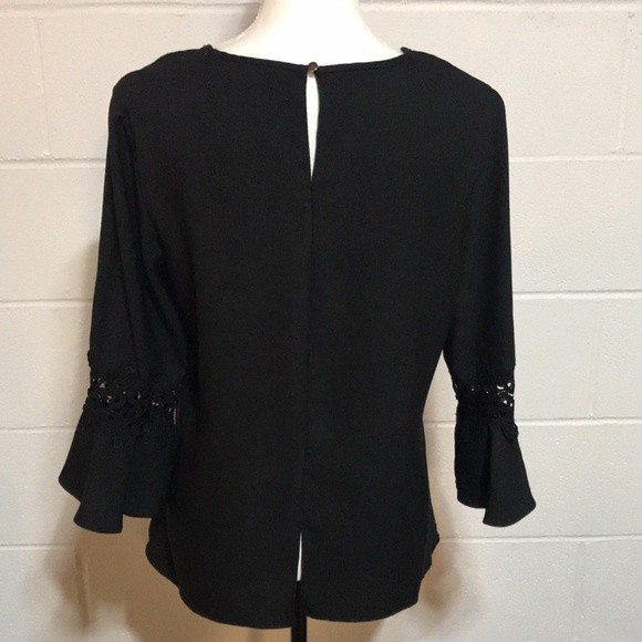 Zac & Rachel Bell Sleeve Top Sm. - Picture 4 of 7